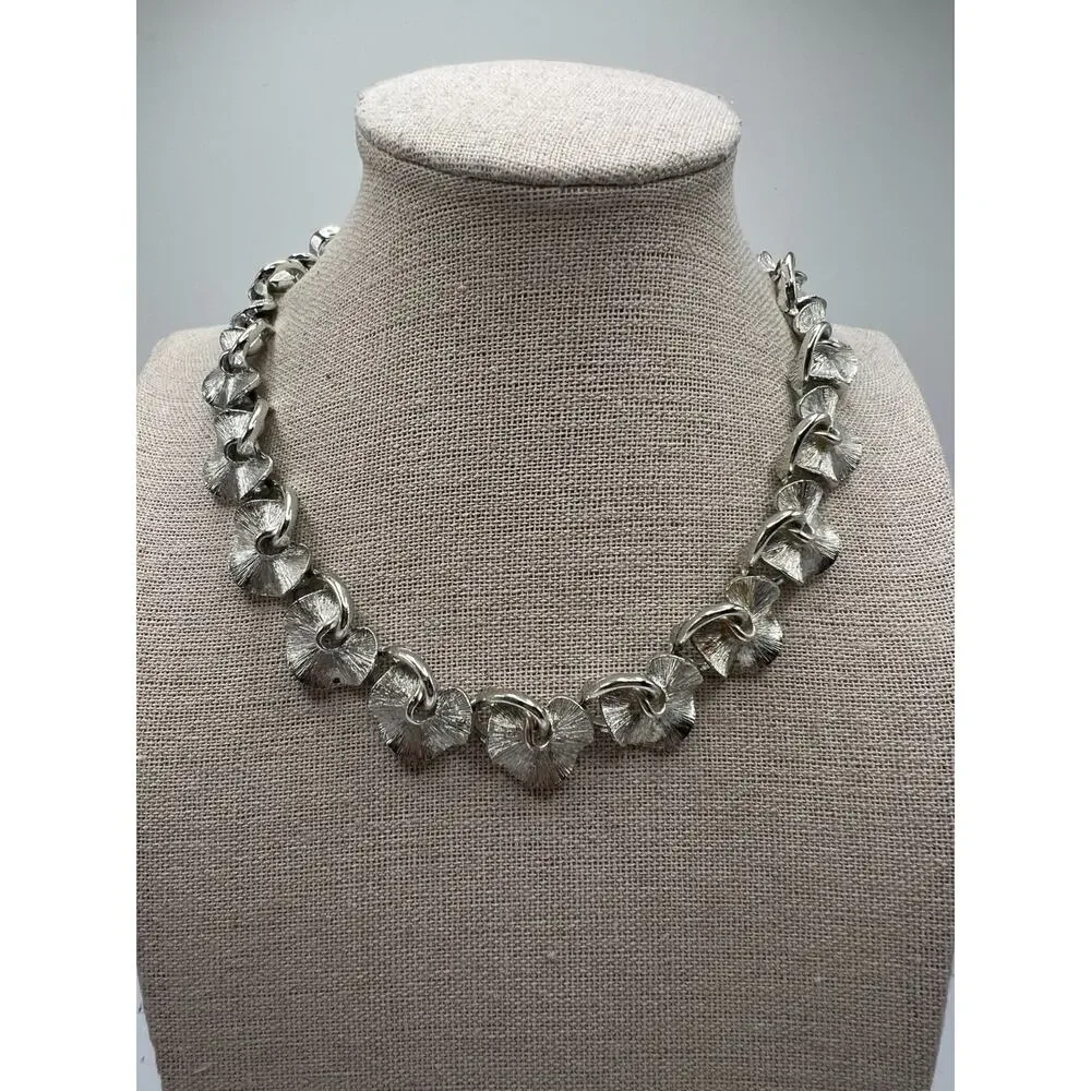 Vintage‎ Lisner Silver Tone Necklace Textured Link Choker Adjustable 13-16